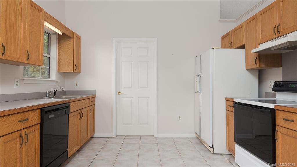 200 Forest Park Road Matthews, NC 28104 - Photo 8 of 24 Gallery Image 8