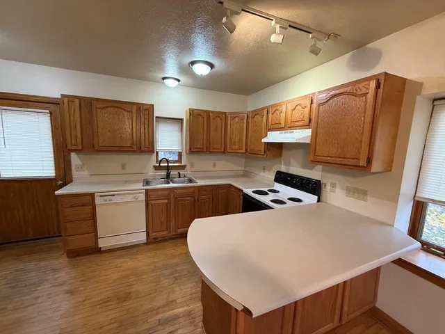 $139,900 | 56 East 12th Street, Clintonville, WI 54929