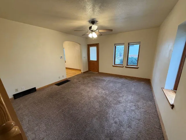 $139,900 | 56 East 12th Street, Clintonville, WI 54929