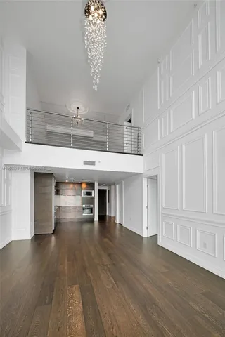 $9,000 | 900 Biscayne Boulevard, Unit 909, Miami, FL 33132