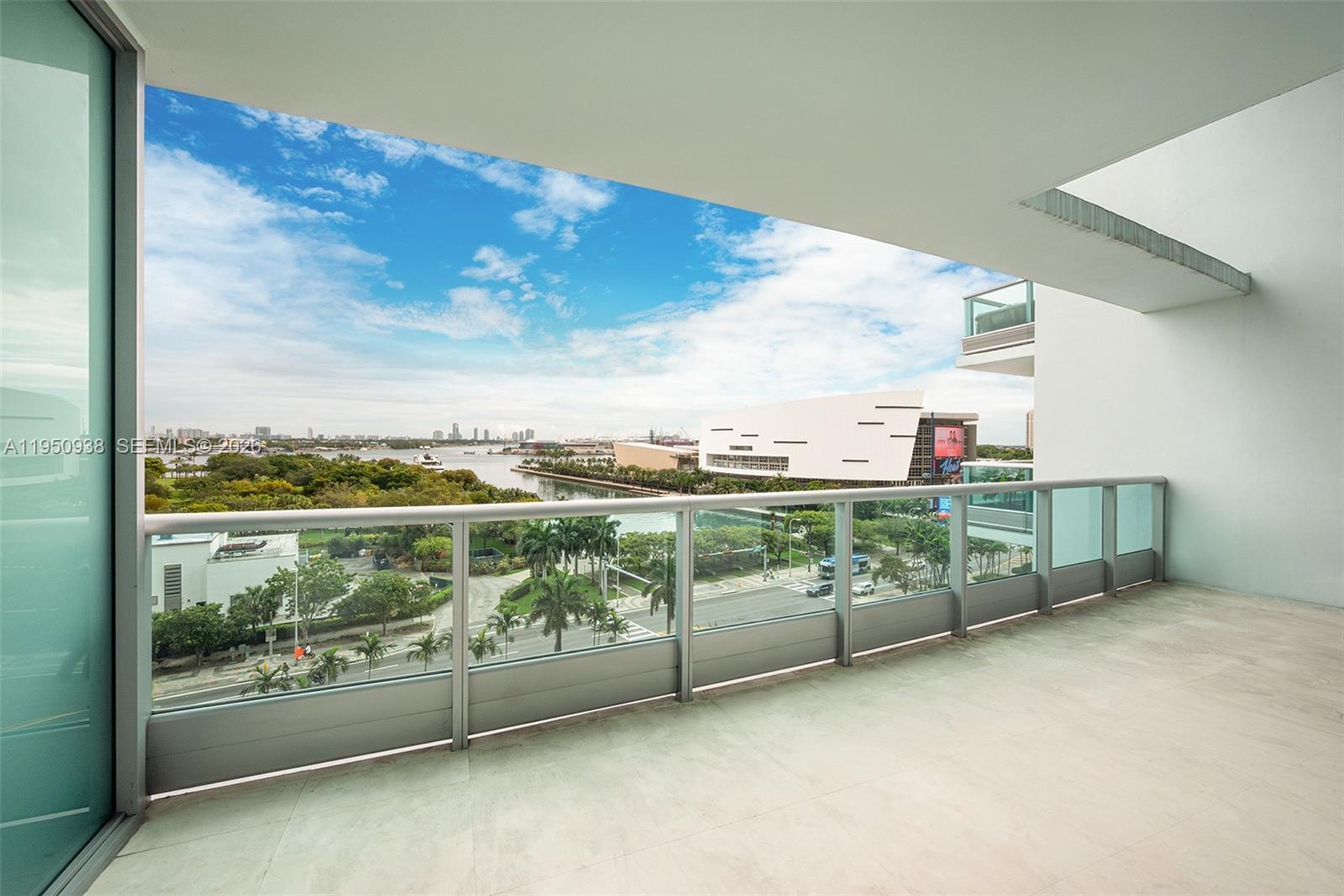 900 Biscayne Boulevard, Unit 909 Miami, FL 33132 - Photo 15 of 44