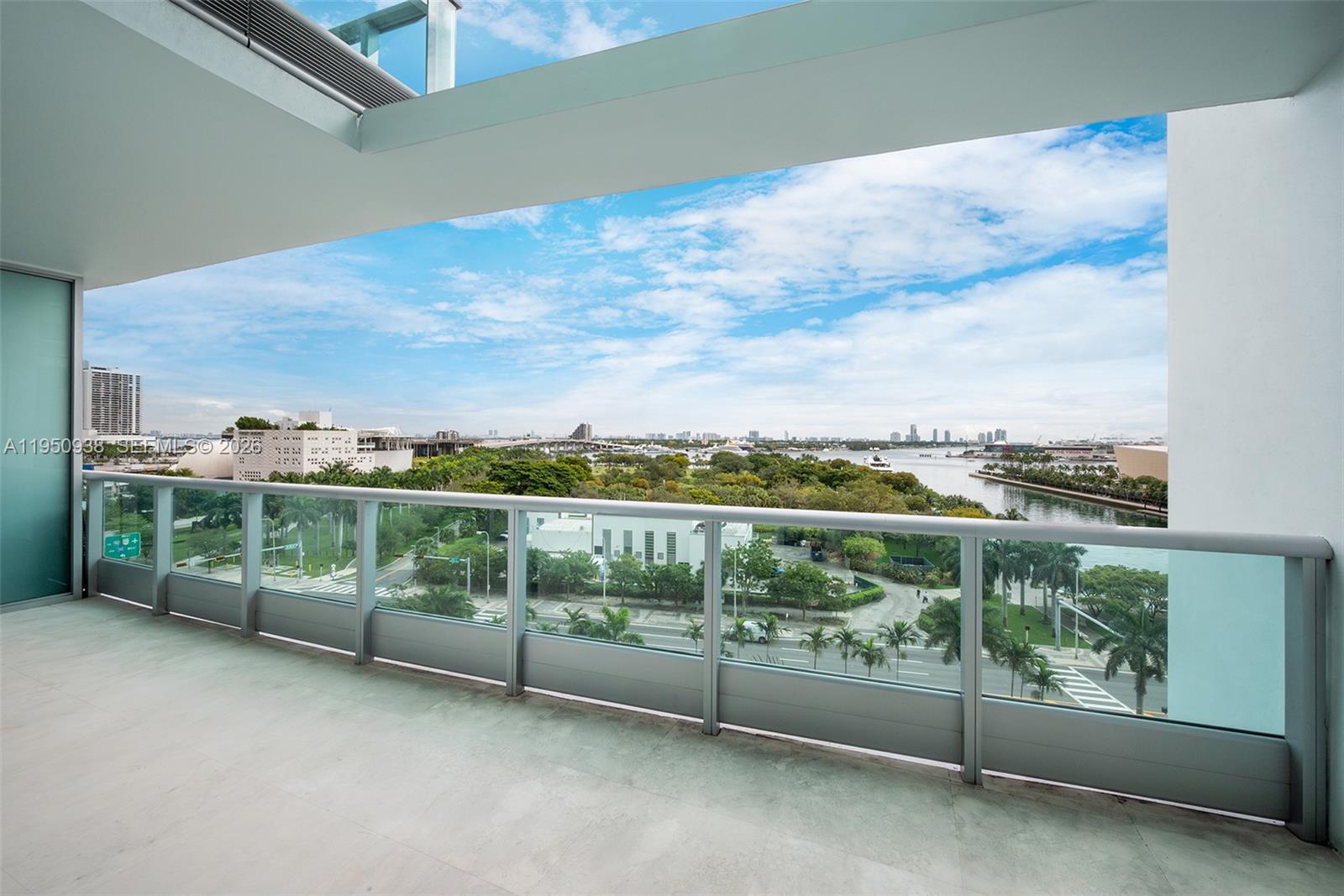 900 Biscayne Boulevard, Unit 909 Miami, FL 33132 - Photo 3 of 44