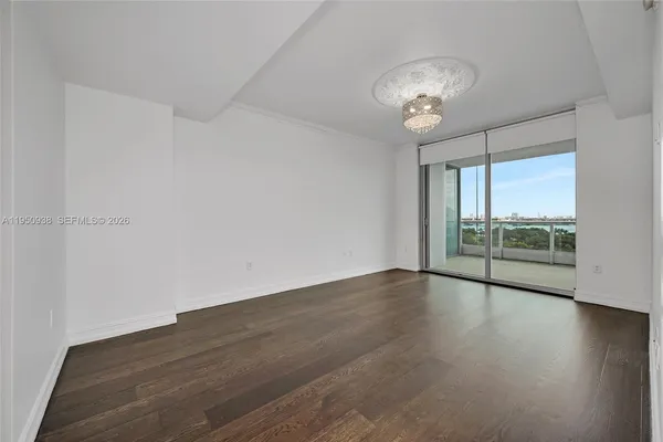 $8,995 | 900 Biscayne Boulevard, Unit 909, Miami, FL 33132