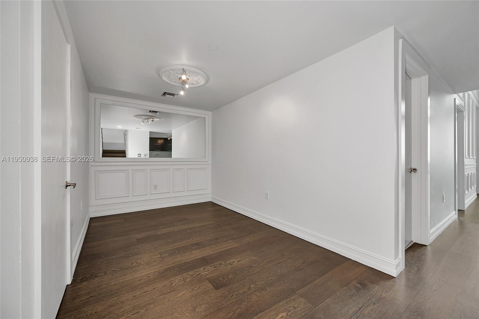 900 Biscayne Boulevard, Unit 909 Miami, FL 33132 - Photo 7 of 44