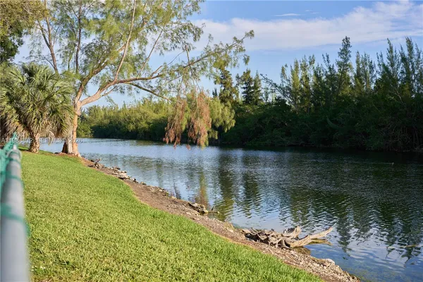 $210,000 | 8240 Southwest 210th Street, Unit 207, Cutler Bay, FL 33189