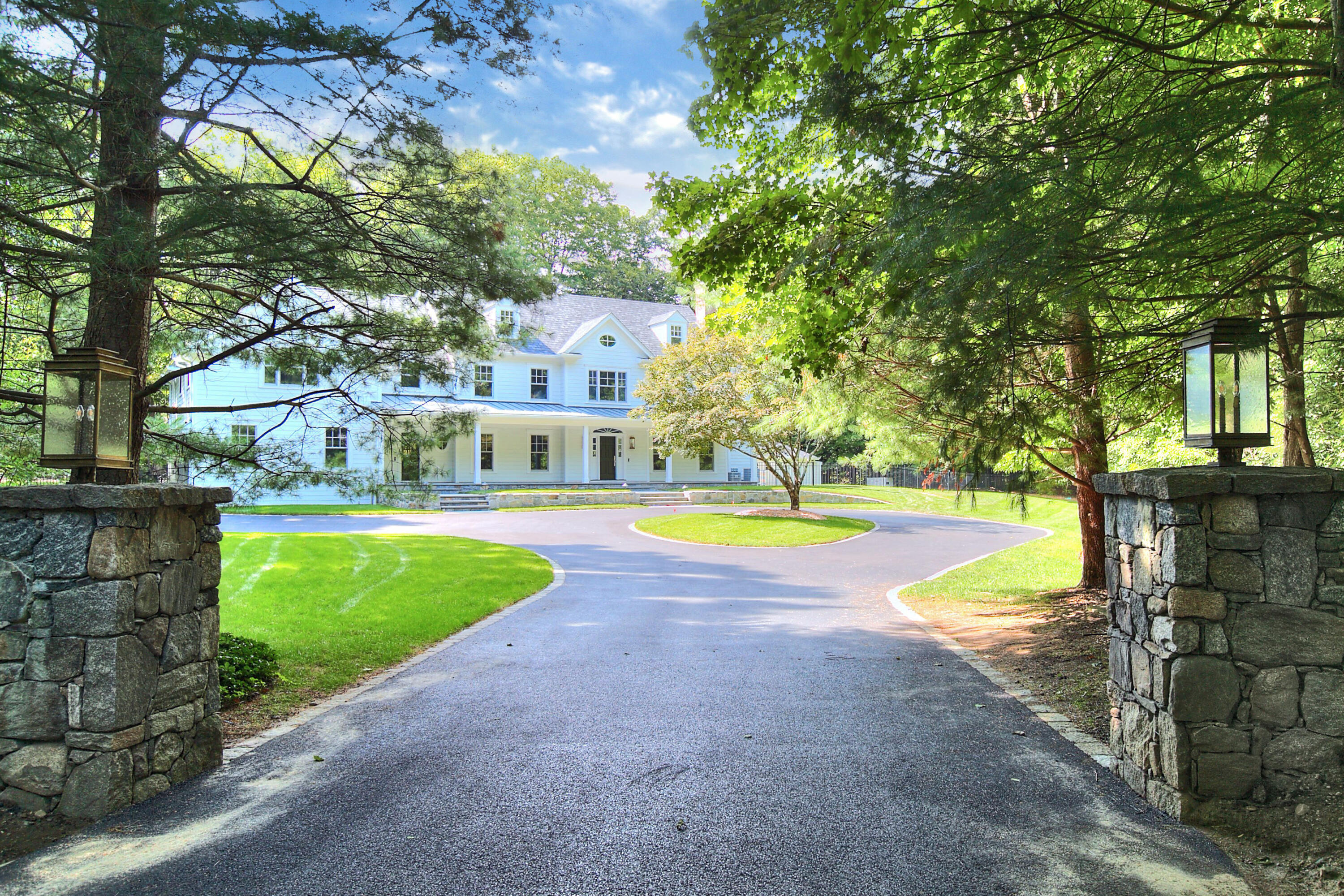 72 Valley Road New Canaan, CT 06840 - Photo 44 of 44 Approach