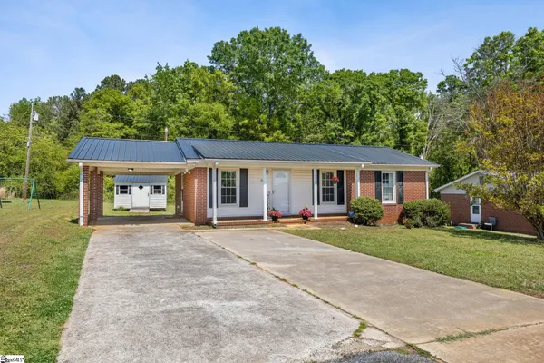 $190,000 | 309 East Hampton Avenue, Honea Path, SC 29654