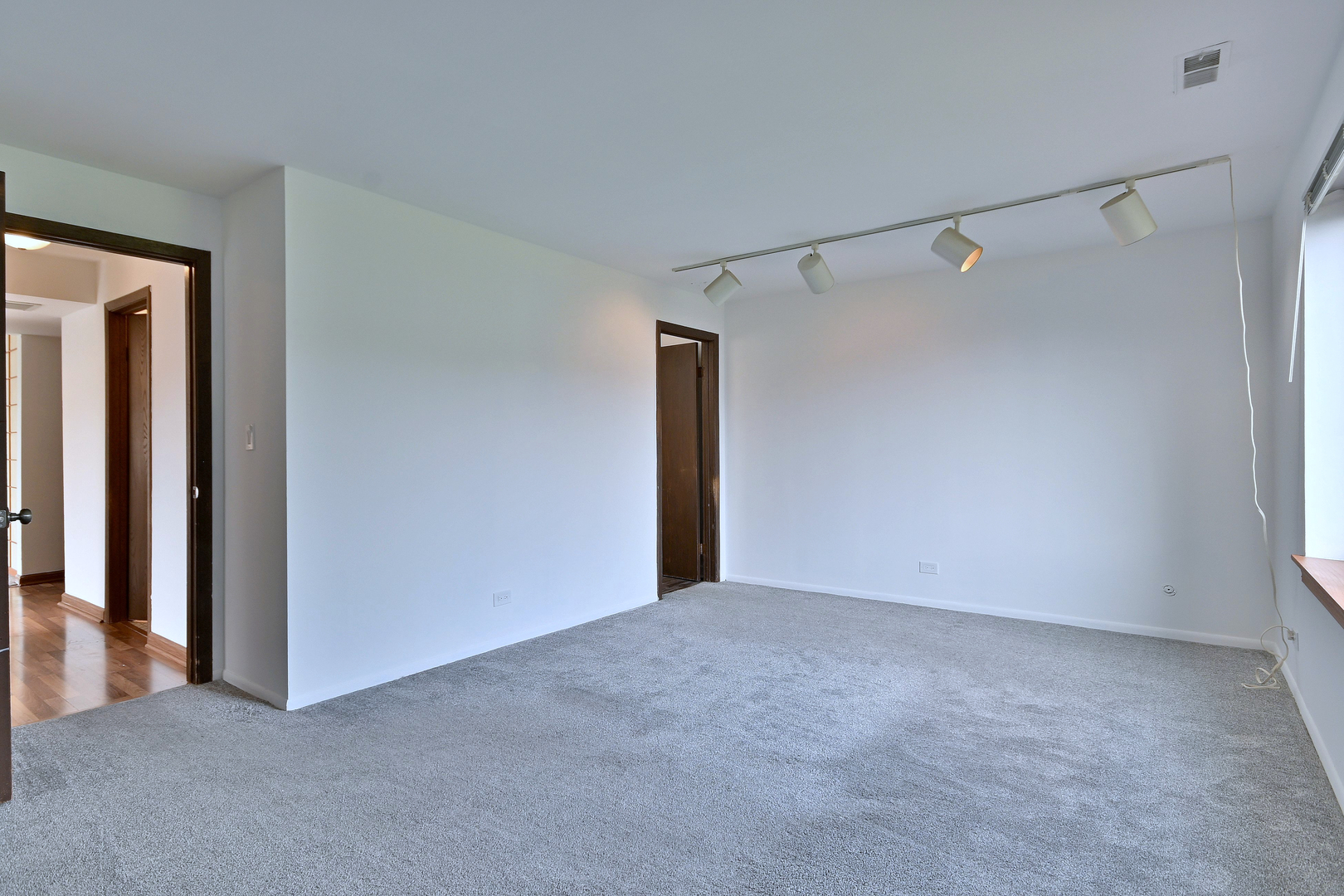 711 South River Road, Unit 508 Des Plaines, IL 60016 - Photo 14 of 41 a view of an empty room