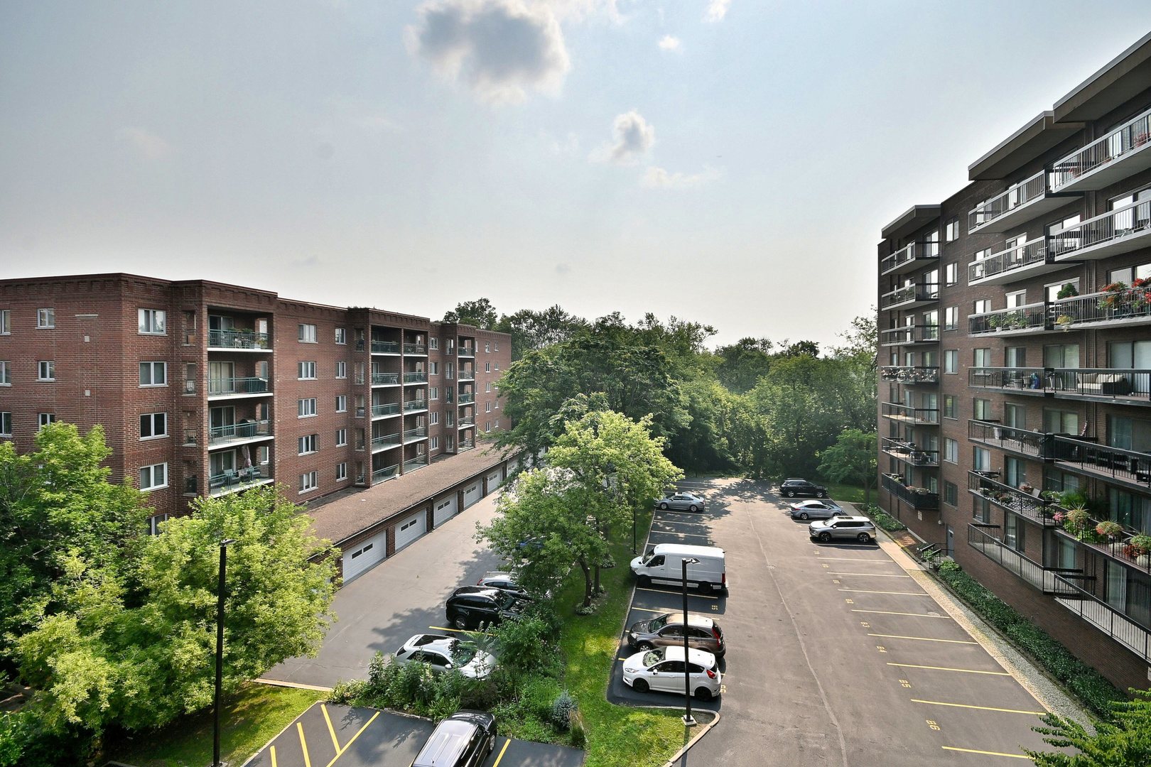 711 South River Road, Unit 508 Des Plaines, IL 60016 - Photo 27 of 41 a view of a balcony with outdoor space