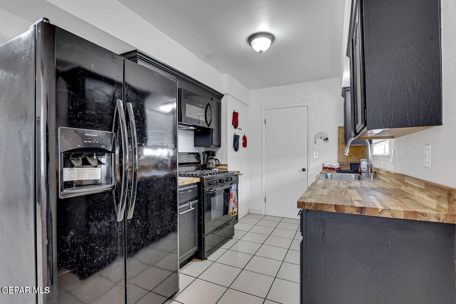 2716 Archie Drive El Paso, TX 79935 - Photo 4 of 13 20241026232709576857000000-o