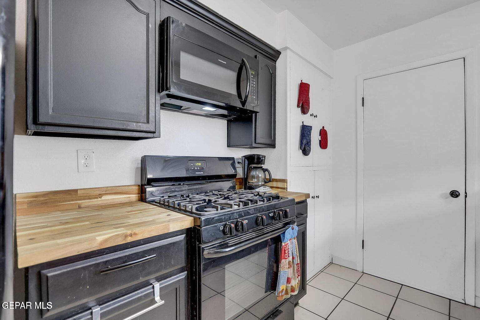 2716 Archie Drive El Paso, TX 79935 - Photo 6 of 13 20241026232711627143000000-o