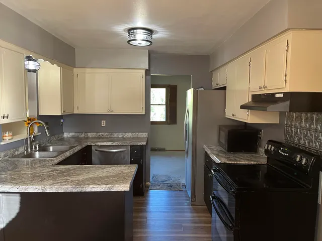 $444,900 | W163S7358 Bay Ln Drive, Muskego, WI 53150