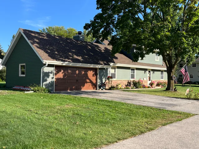 $444,900 | W163S7358 Bay Ln Drive, Muskego, WI 53150