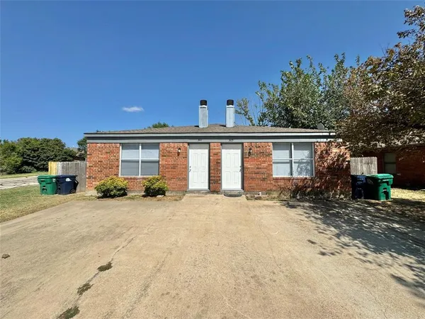 $1,650 | 305 Casie Court, Denton, TX 76207