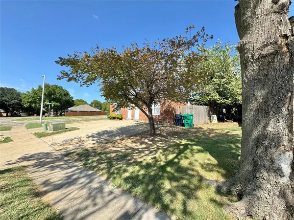 $1,650 | 305 Casie Court, Denton, TX 76207