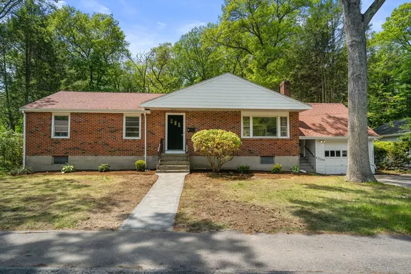$700,000 | 10 Roberta Road, Sharon, MA 02067