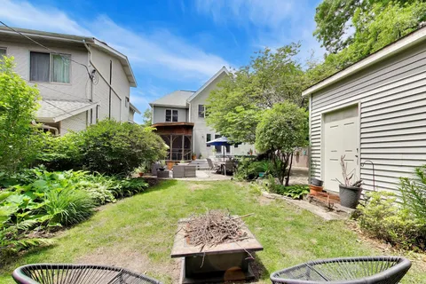 $899,000 | 124 Lockerbie Lane, Wilmette, IL 60091