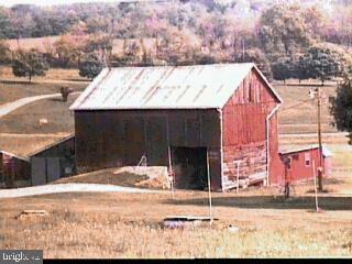 B 1181 Walters Hatchery Road Spring Grove, PA 17362 - Photo 2 of 6