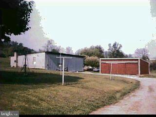 B 1181 Walters Hatchery Road Spring Grove, PA 17362 - Photo 3 of 6