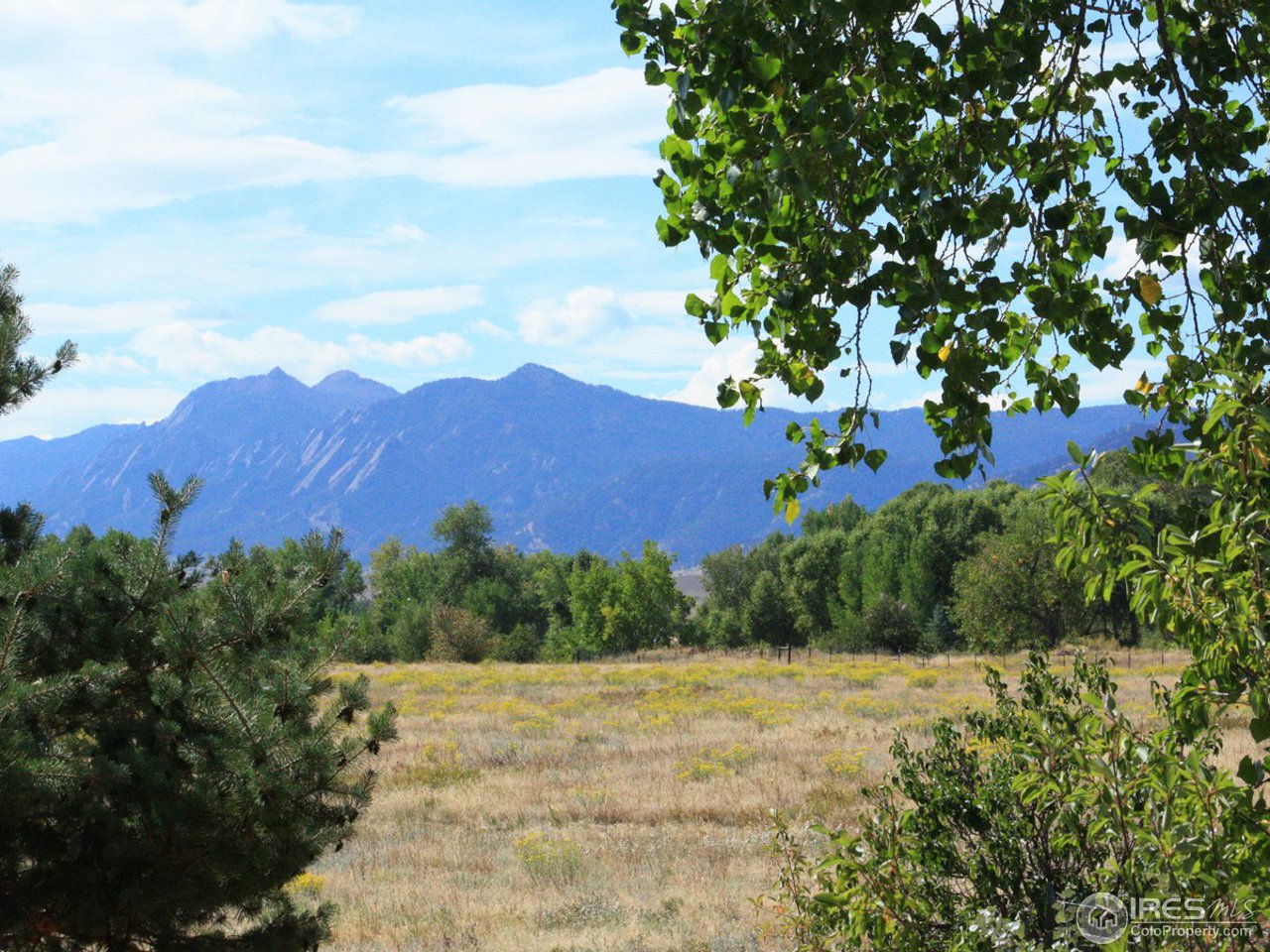 3718 Plateau Road Longmont, CO 80503 - Photo 15 of 17 Flatirons Views