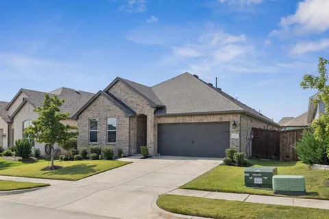 $468,000 | 4105 Silver Spur Court, Aubrey, TX 76227