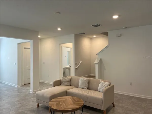$2,883 | 7067 Sienna Oak Alley, Orlando, FL 32829