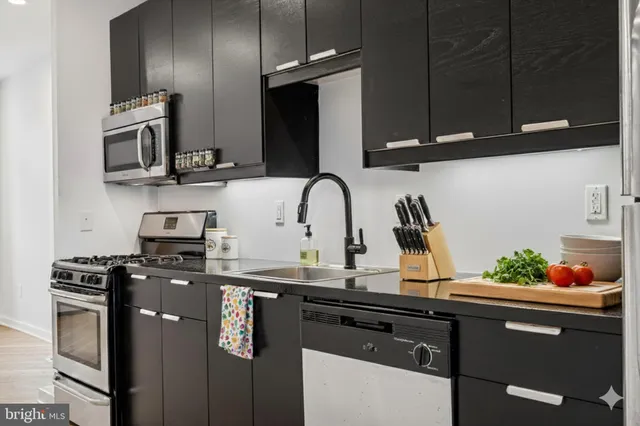 $349,999 | 2037 East Arizona Street, Philadelphia, PA 19125