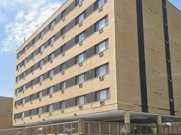 $1,300 | 7300 West North Avenue, Unit 6G, Elmwood Park, IL 60707