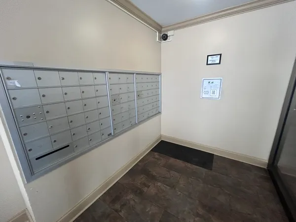 $1,300 | 7300 West North Avenue, Unit 6G, Elmwood Park, IL 60707
