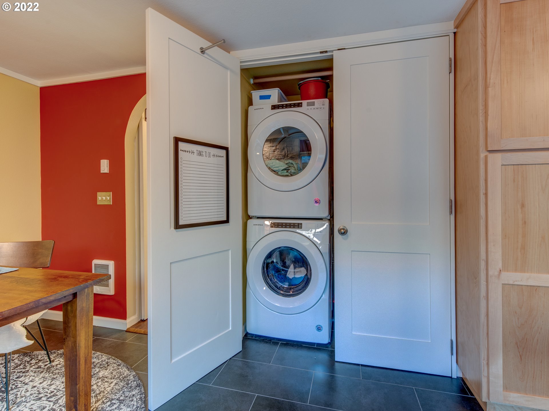 43 Westbrook Way Eugene, OR 97405 - Photo 12 of 32 a utility room with dryer and washer