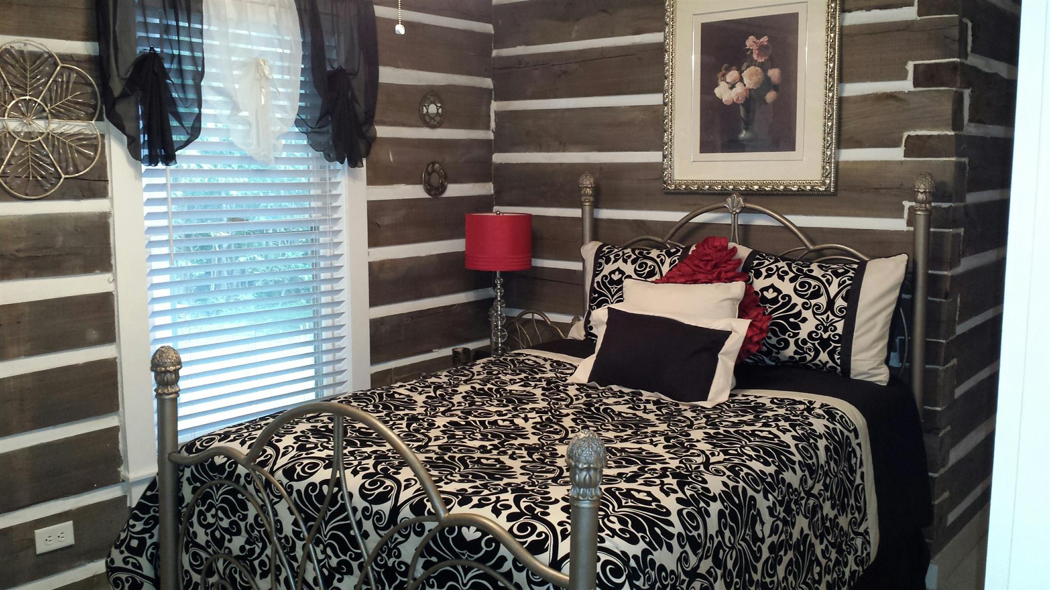 555 Windy Ridge Wartrace, TN 37183 - Photo 18 of 23 Bedroom #2 with walk in closet and exposed log walls