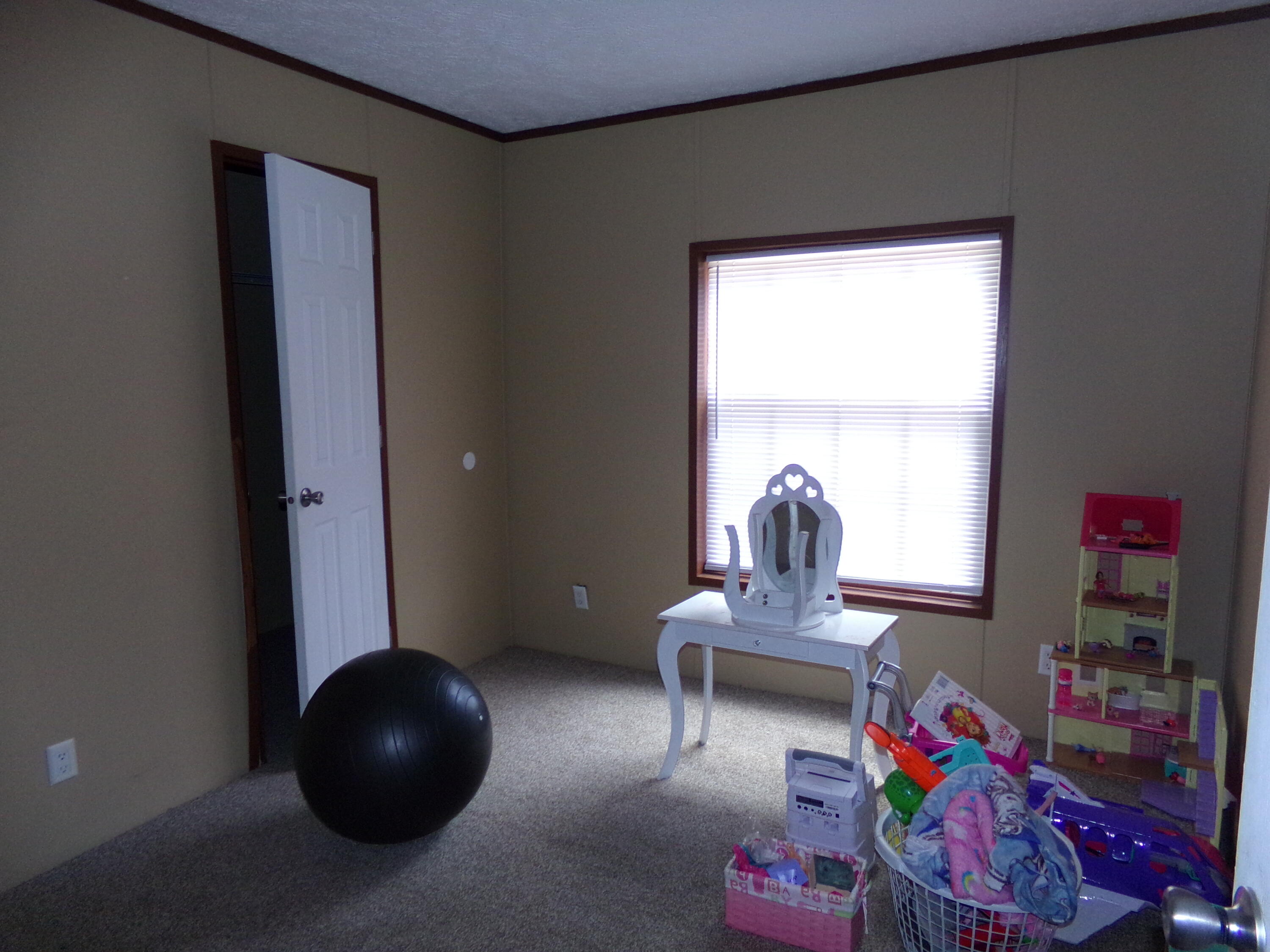 1330 Amos Ridge Road Frenchburg, KY 40322 - Photo 7 of 28 163_0317