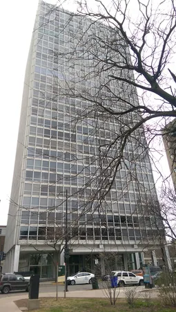 $1,800 | 2400 North Lakeview Avenue, Unit 701, Chicago, IL 60614