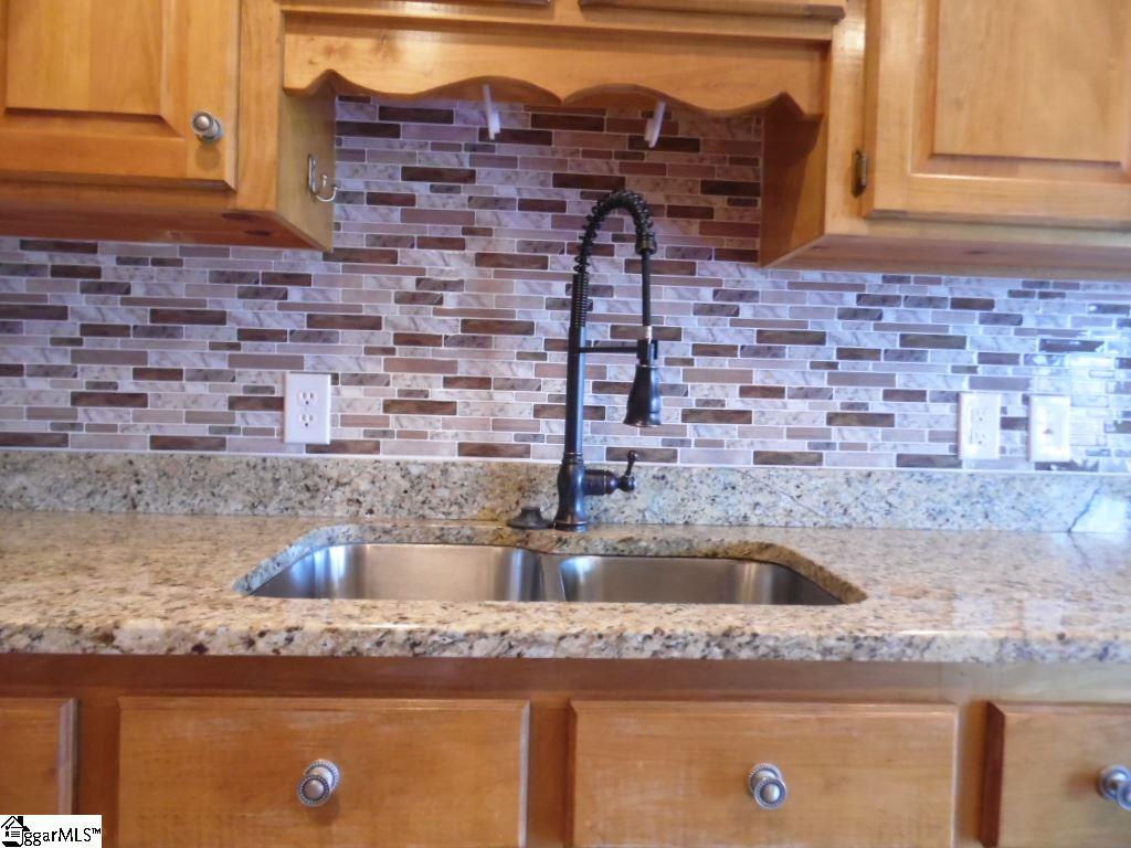 108 Wandering Way Pickens, SC 29671 - Photo 12 of 33