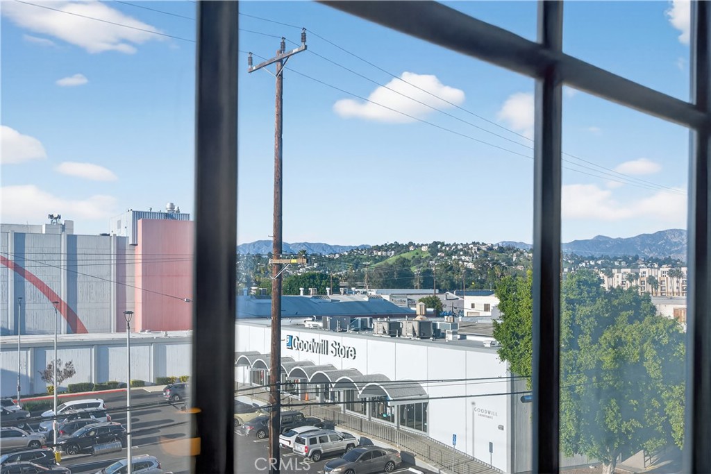 200 North San Fernando Road, Unit 315 Los Angeles, CA 90031 - Photo 26 of 42 a view of a lake from a balcony