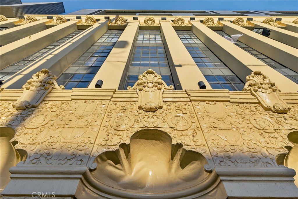 200 North San Fernando Road, Unit 315 Los Angeles, CA 90031 - Photo 31 of 42 a water view with sitting space