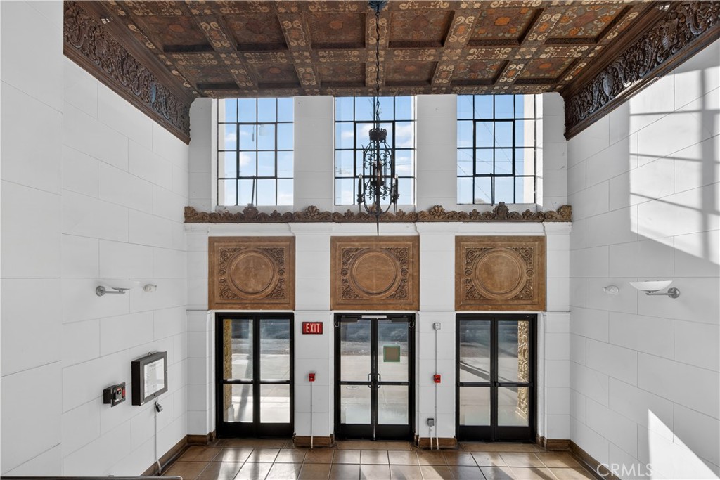 200 North San Fernando Road, Unit 315 Los Angeles, CA 90031 - Photo 40 of 42 a view of front door