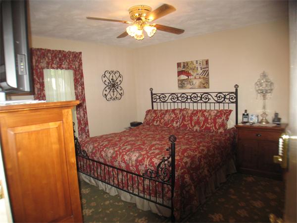 65 Pontiac Road Somerset, MA 02726 - Photo 17 of 21 Gallery Image 17