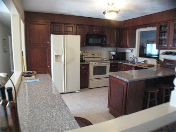65 Pontiac Road Somerset, MA 02726 - Photo 8 of 21 Gallery Image 8