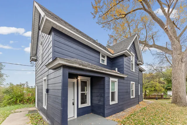 $250,000 | 137 Cayuga Street, St. Paul, MN 55117