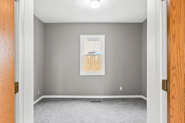 $250,000 | 137 Cayuga Street, St. Paul, MN 55117