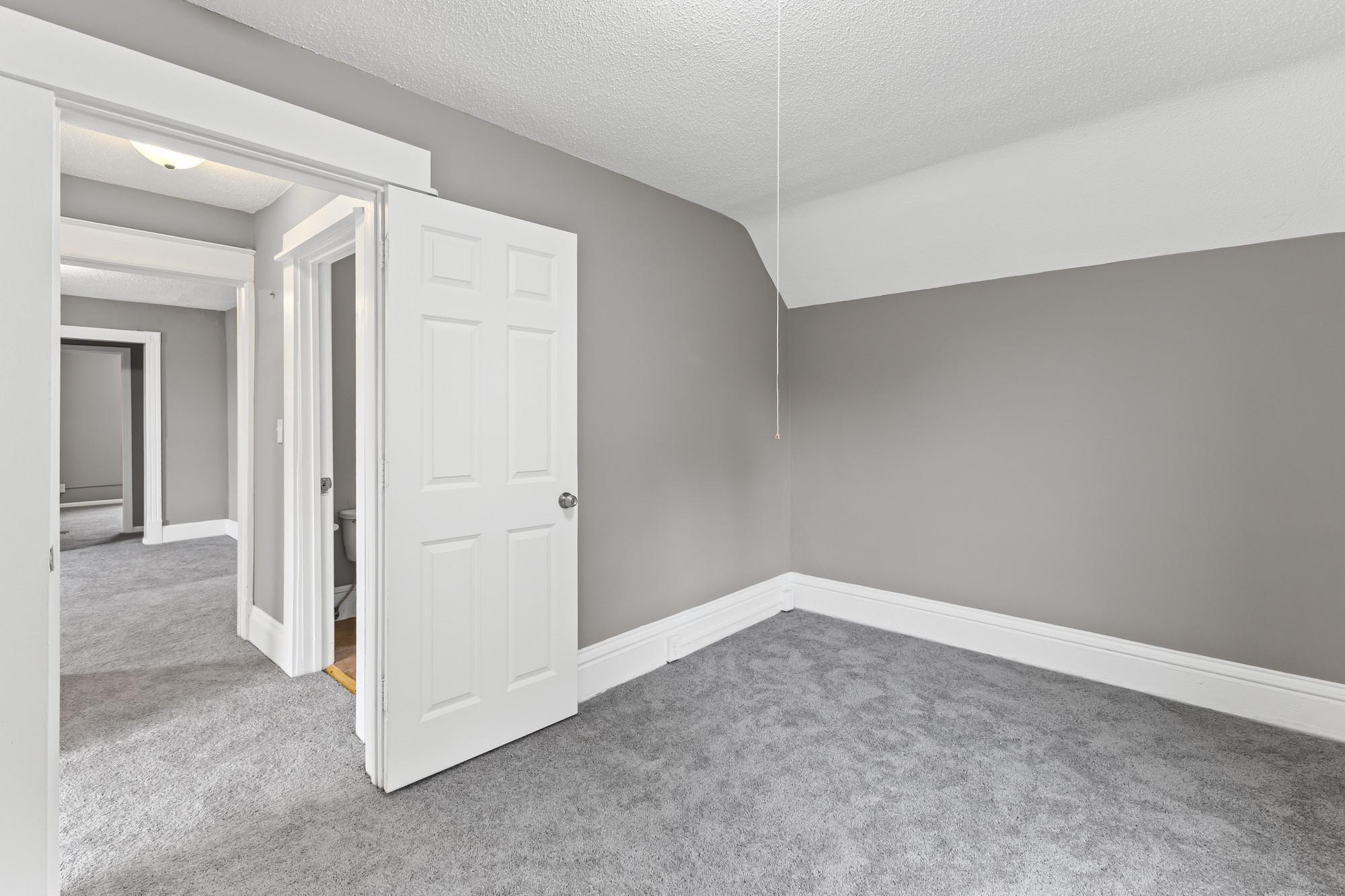 137 Cayuga Street St. Paul, MN 55117 - Photo 19 of 39