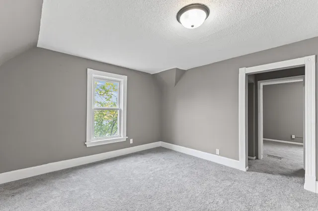 $250,000 | 137 Cayuga Street, St. Paul, MN 55117