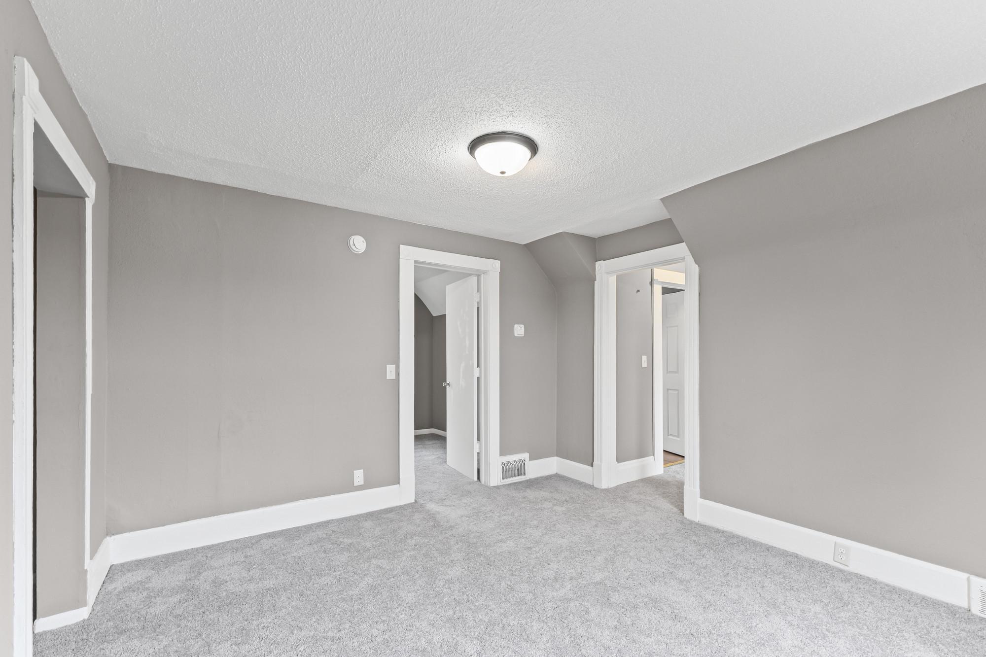 137 Cayuga Street St. Paul, MN 55117 - Photo 25 of 39