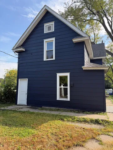 $250,000 | 137 Cayuga Street, St. Paul, MN 55117