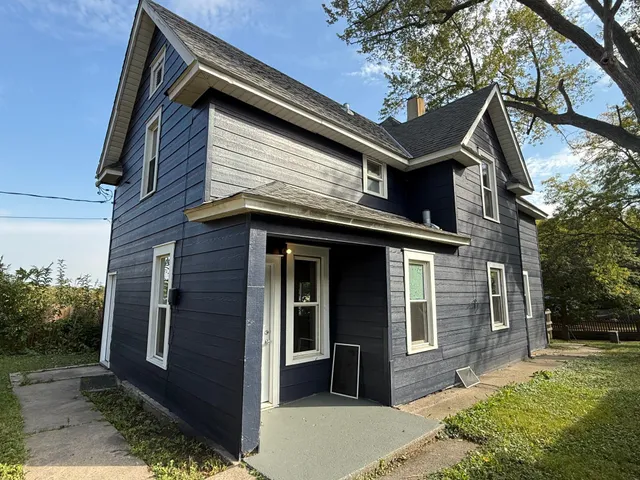 $250,000 | 137 Cayuga Street, St. Paul, MN 55117