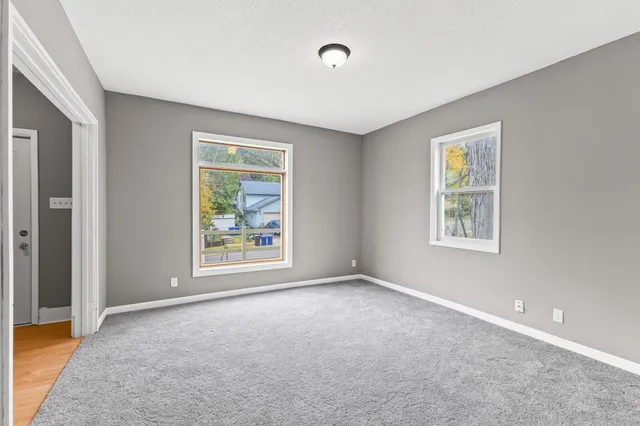 $250,000 | 137 Cayuga Street, St. Paul, MN 55117