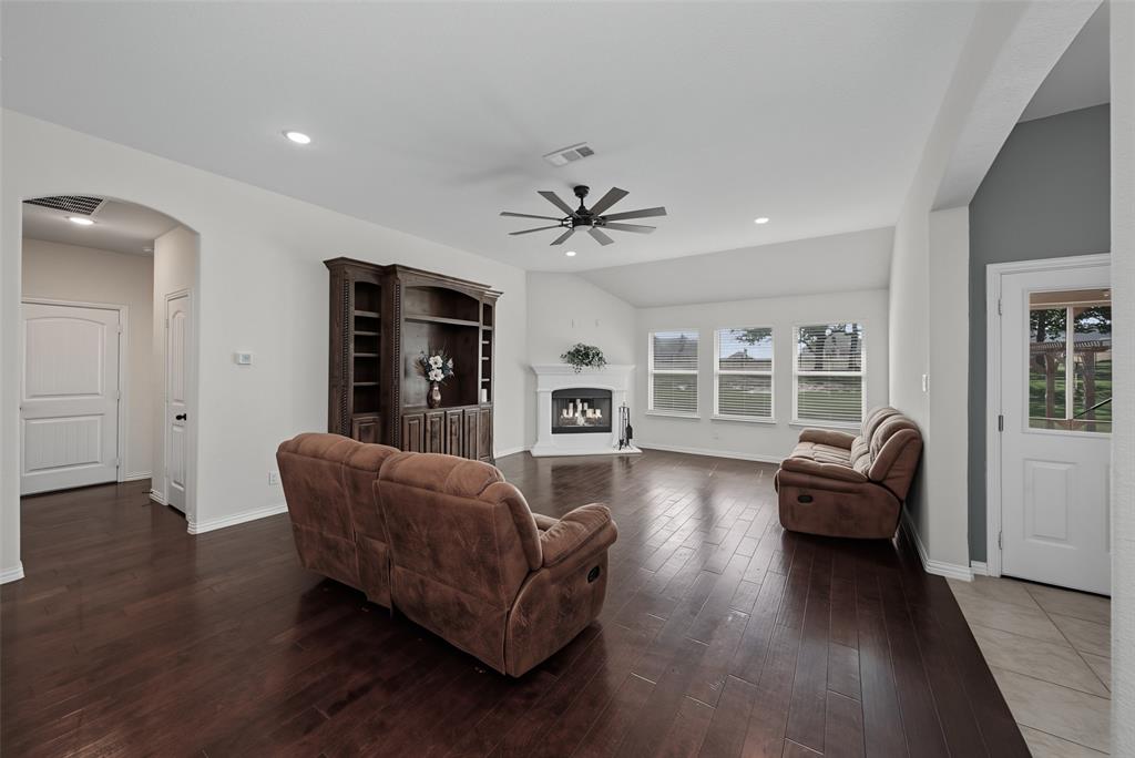 1268 County Road 4797 Springtown, TX 76082 - Photo 25 of 40 Gallery Image 25