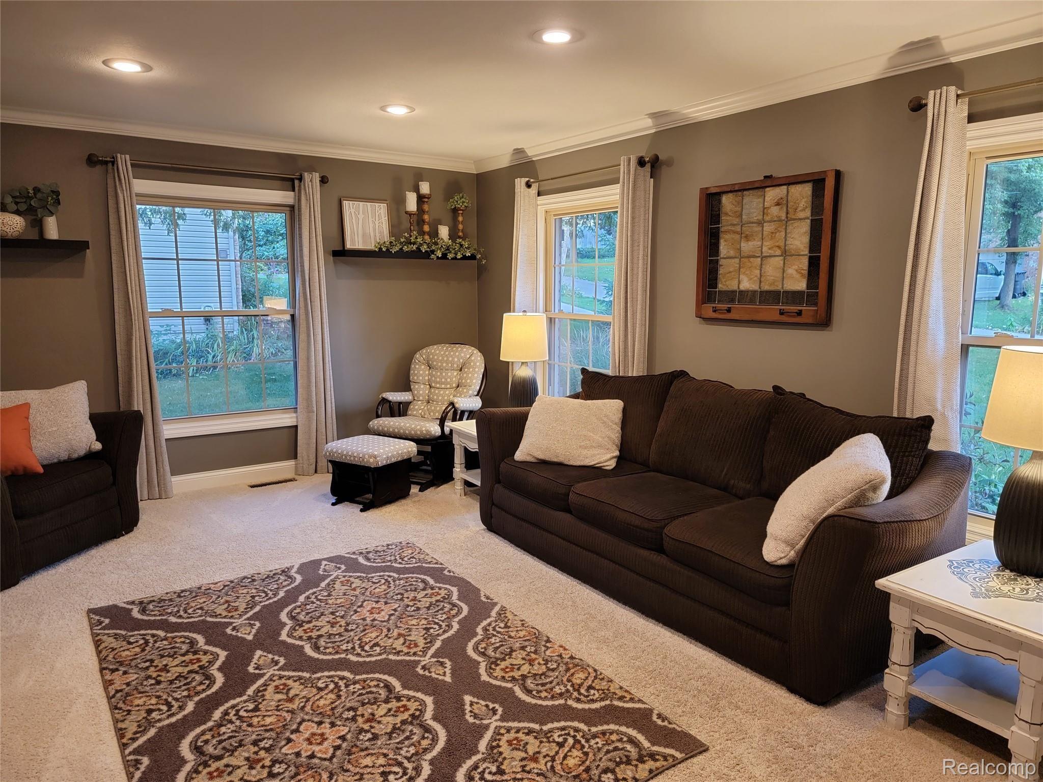 233 Wallace Way Howell, MI 48843 - Photo 24 of 64 Family Room