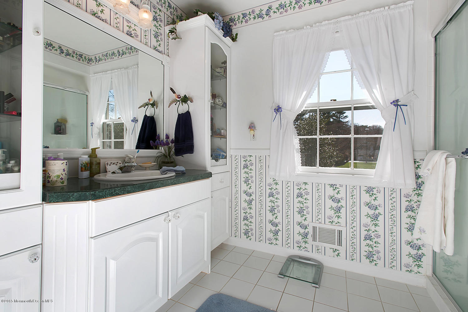9 Woods End Road Rumson, NJ 07760 - Photo 13 of 19 Master Bathroom